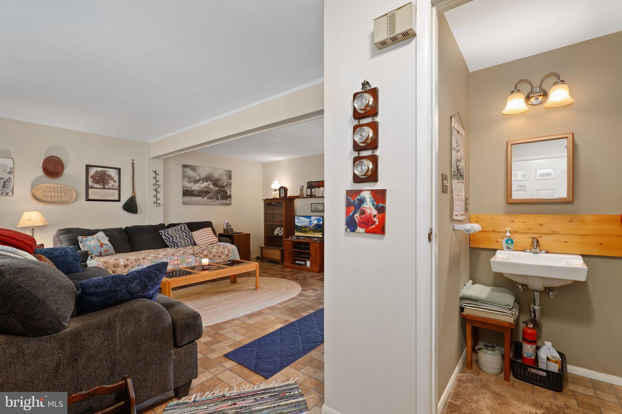 CHARLENE - Residential