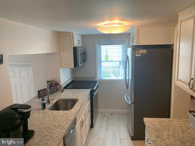 DEALE BEACH - Residential