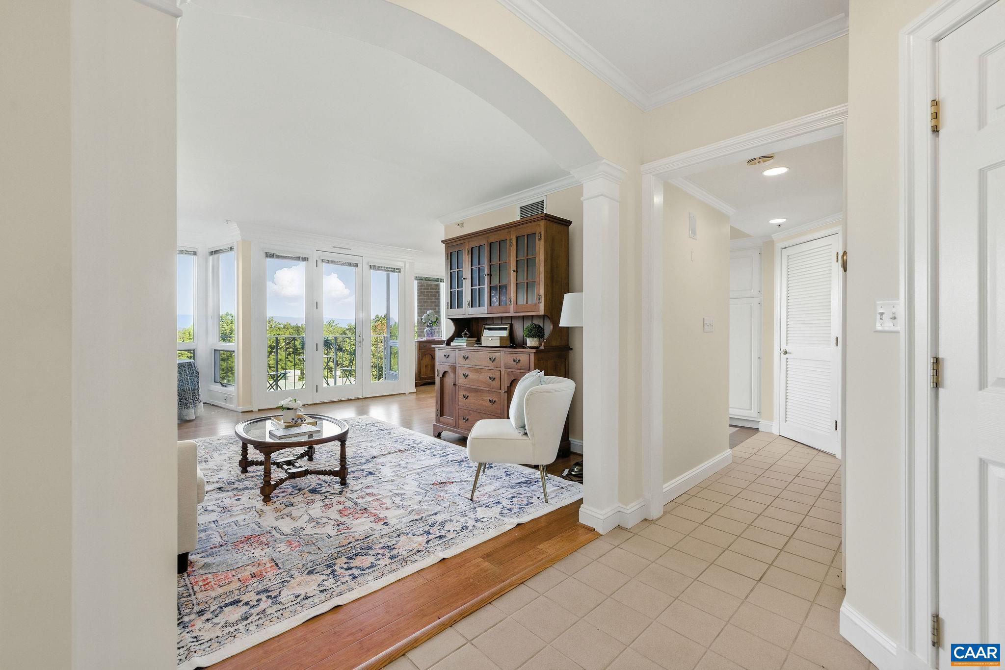 500 CRESTWOOD DR 1405