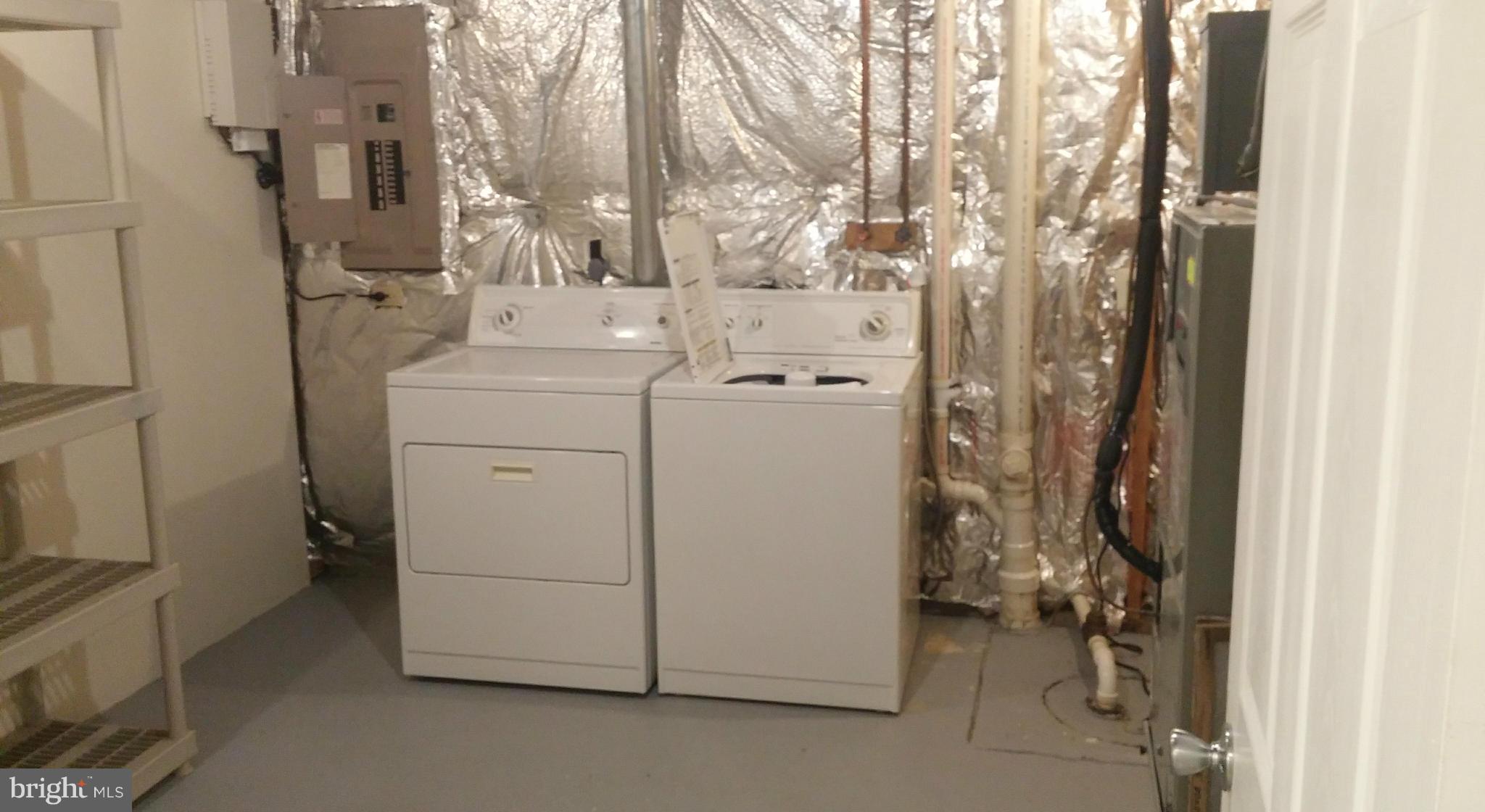 RIDGELYS CHOICE - Residential Lease