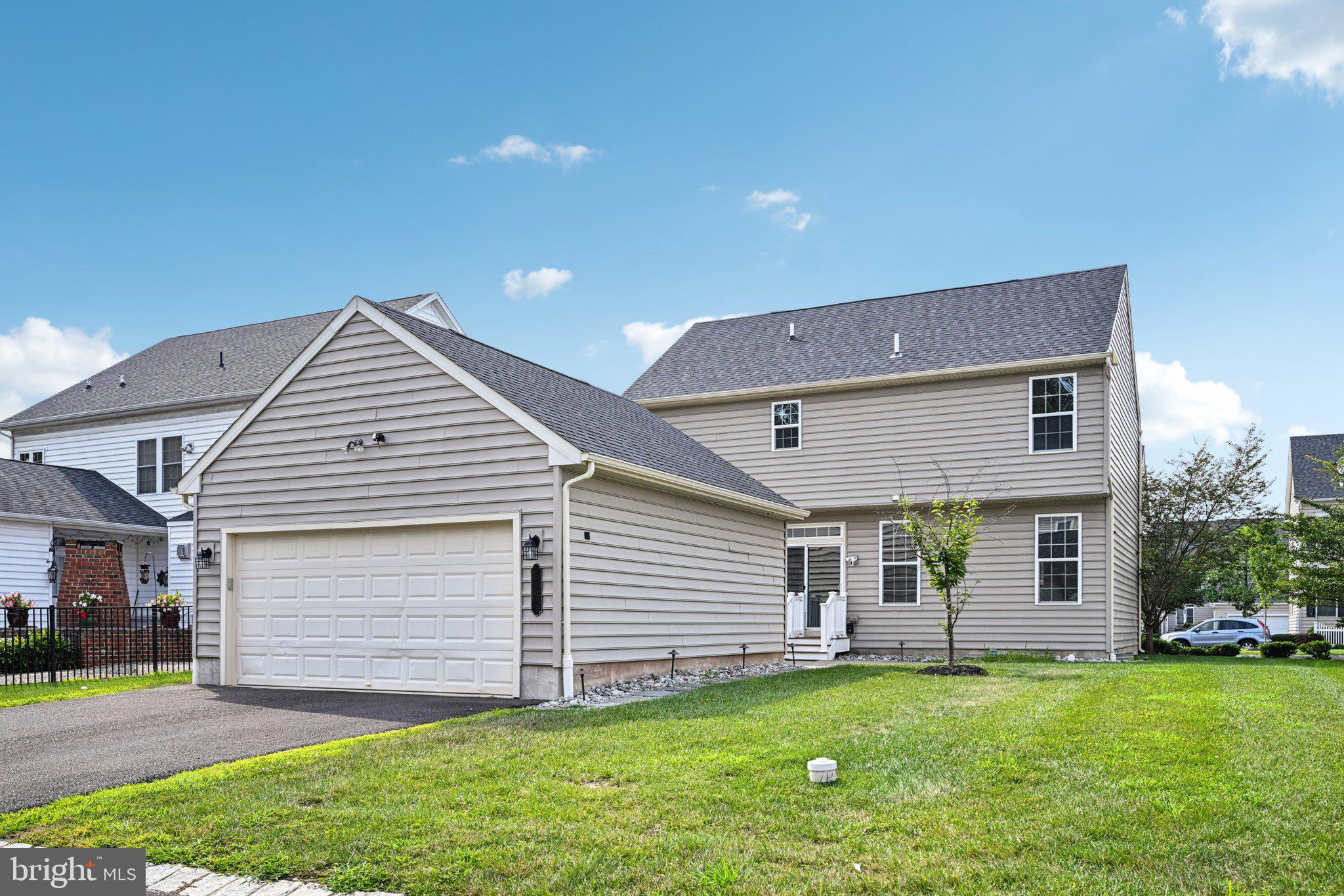 OVERLOOK AT CARRIAGE - Residential