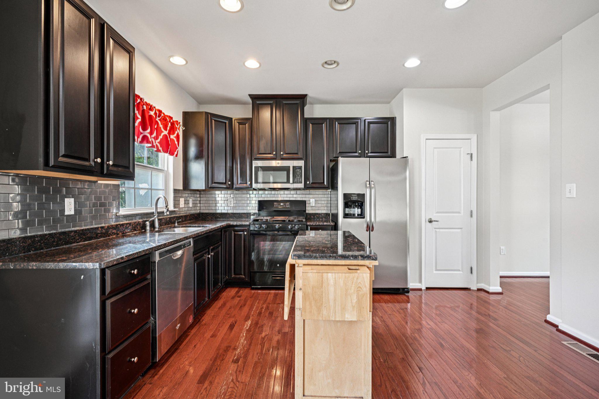 OVERLOOK AT CARRIAGE - Residential