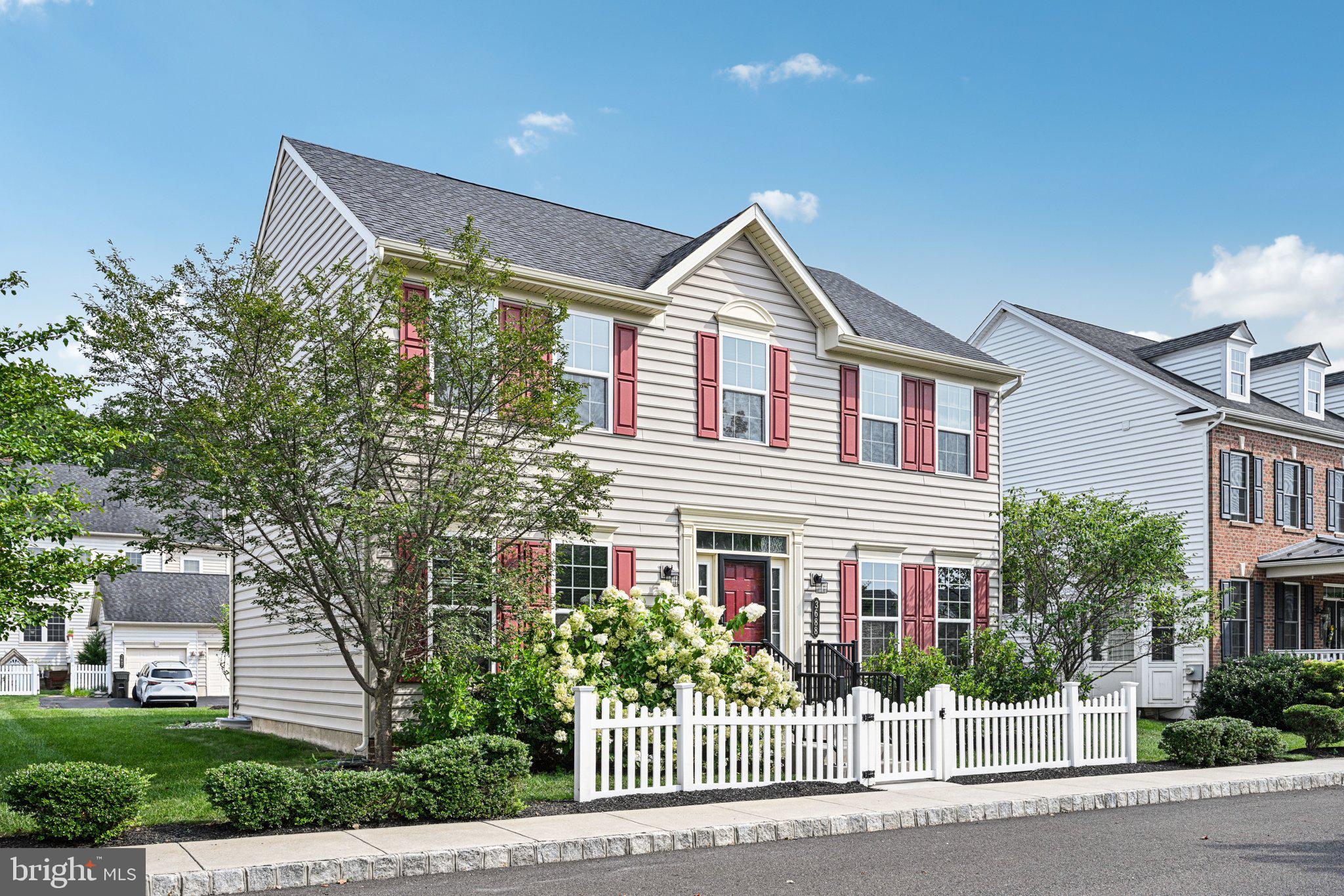 OVERLOOK AT CARRIAGE - Residential