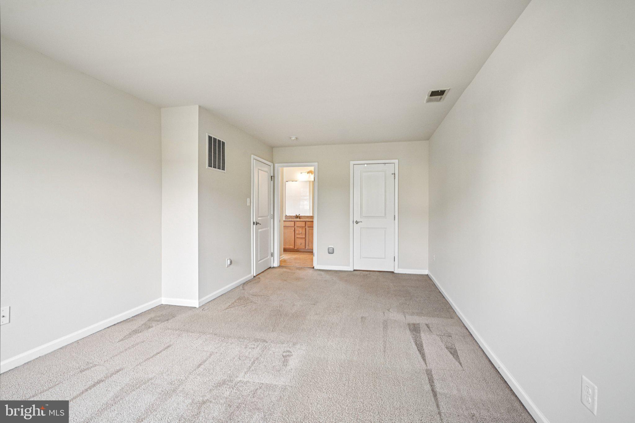 OVERLOOK AT CARRIAGE - Residential