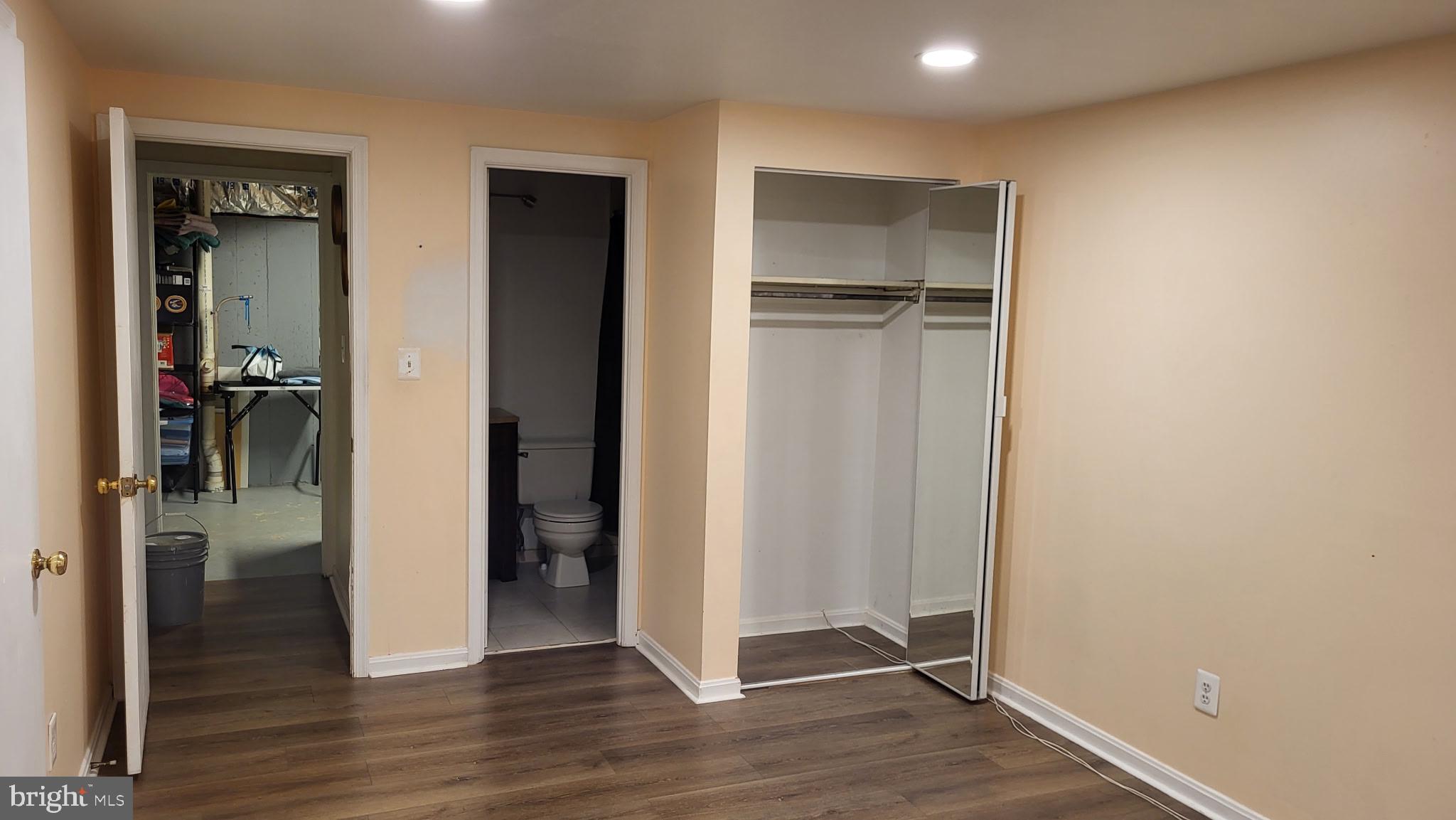 ESSEX PLACE - Residential