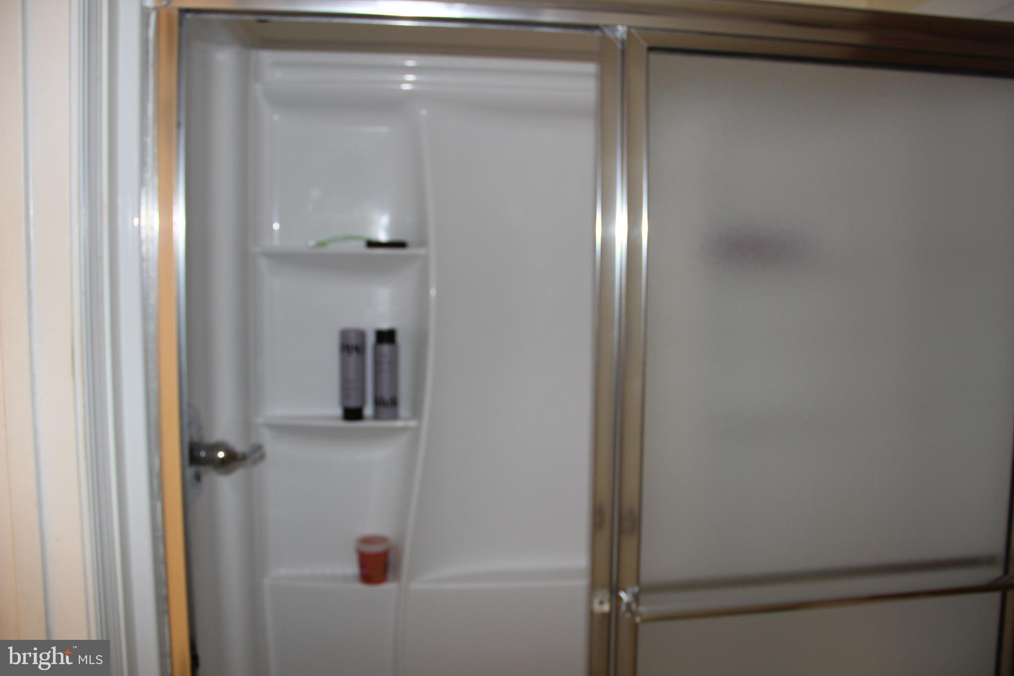 ESSEX PLACE - Residential