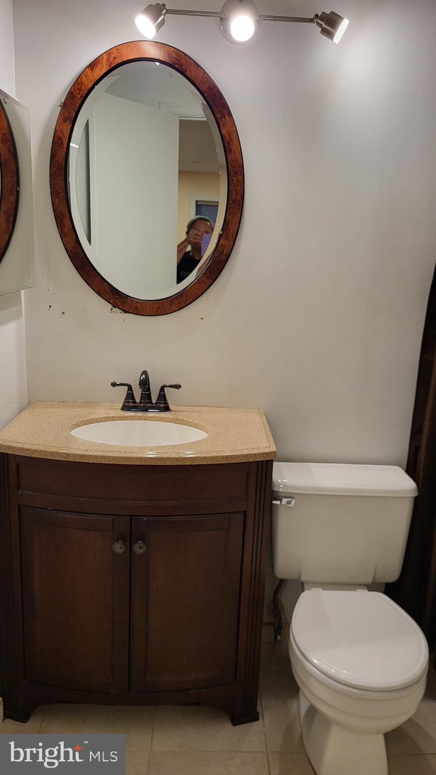 ESSEX PLACE - Residential