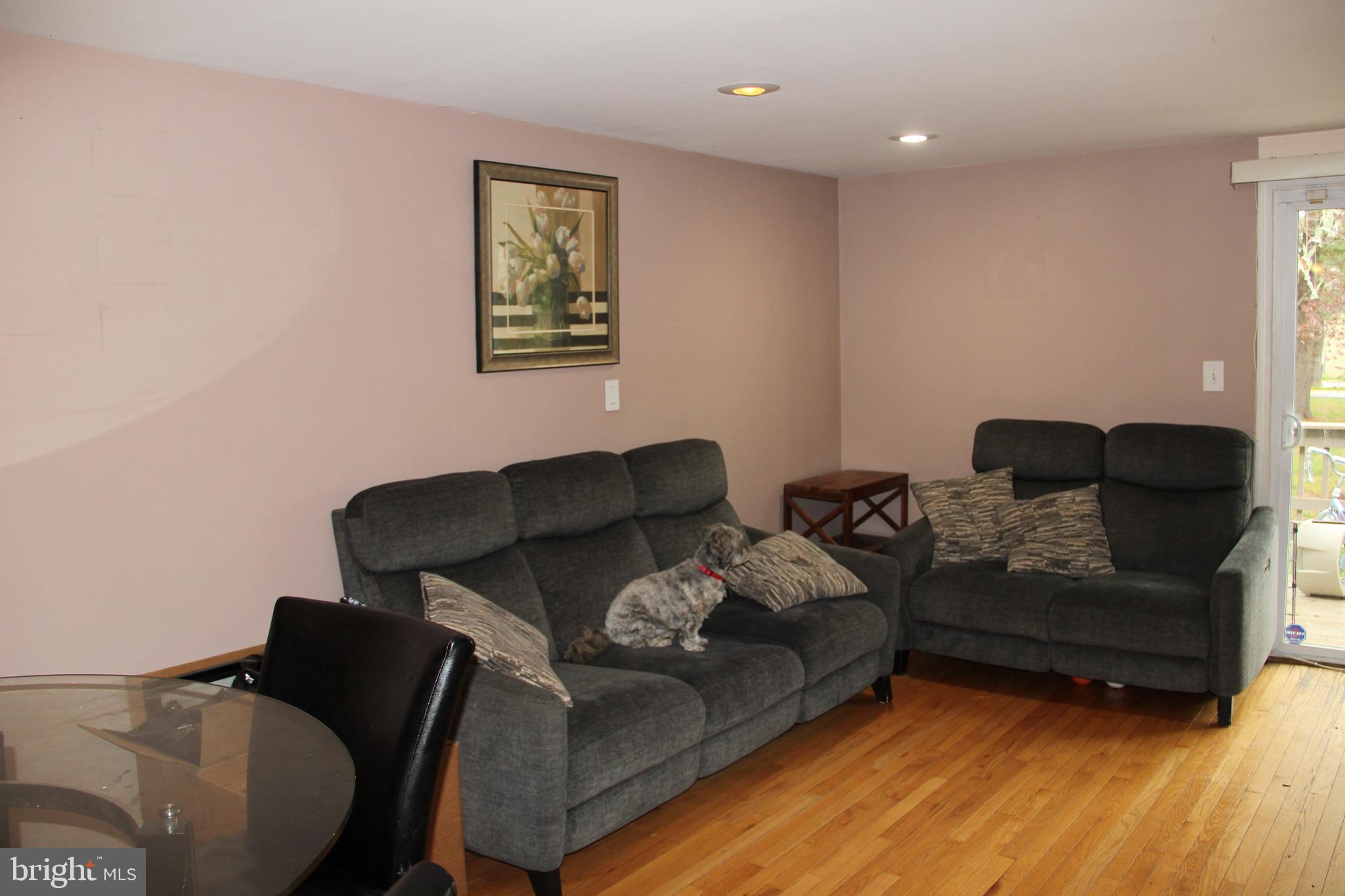 ESSEX PLACE - Residential