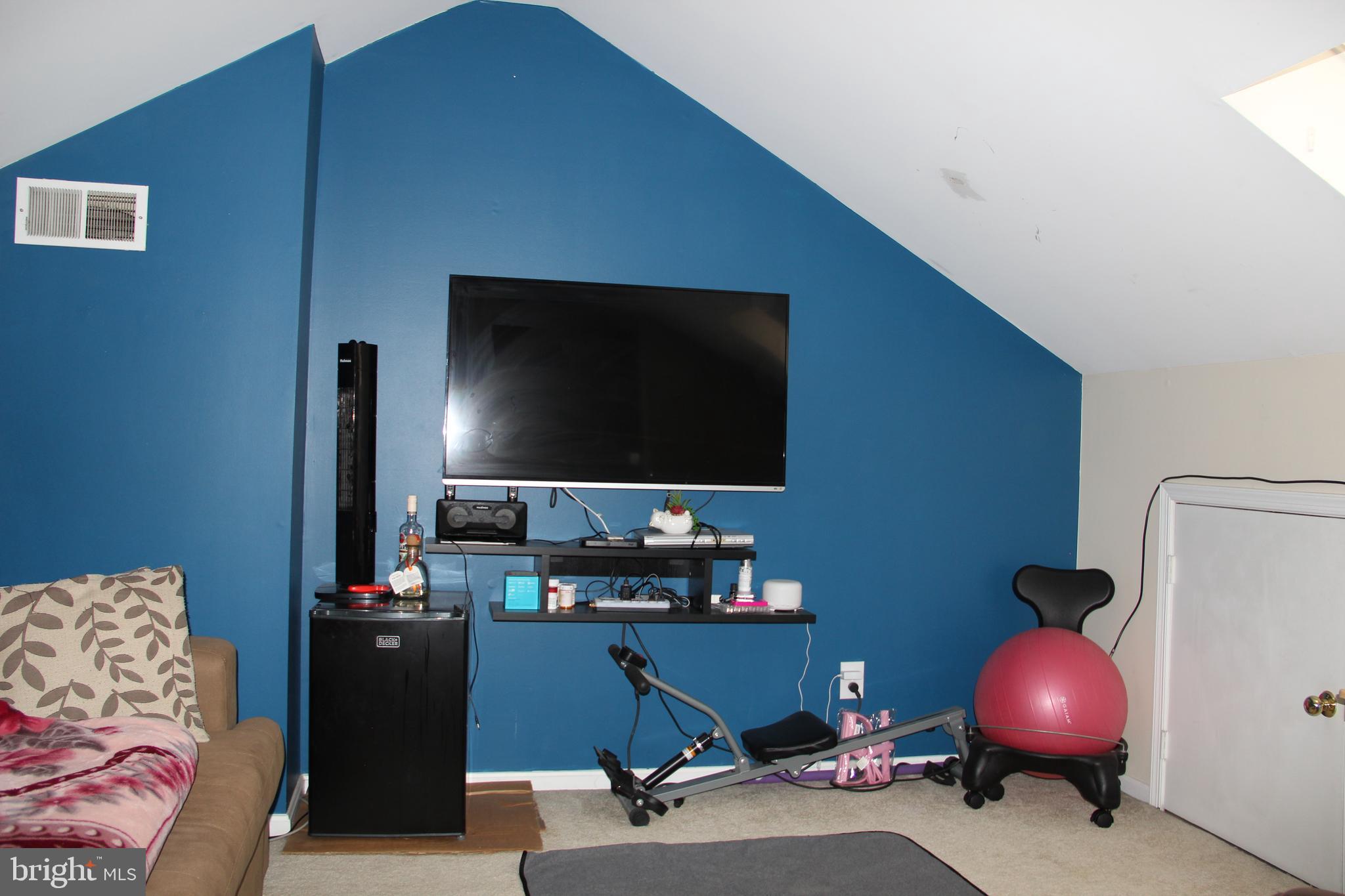 ESSEX PLACE - Residential