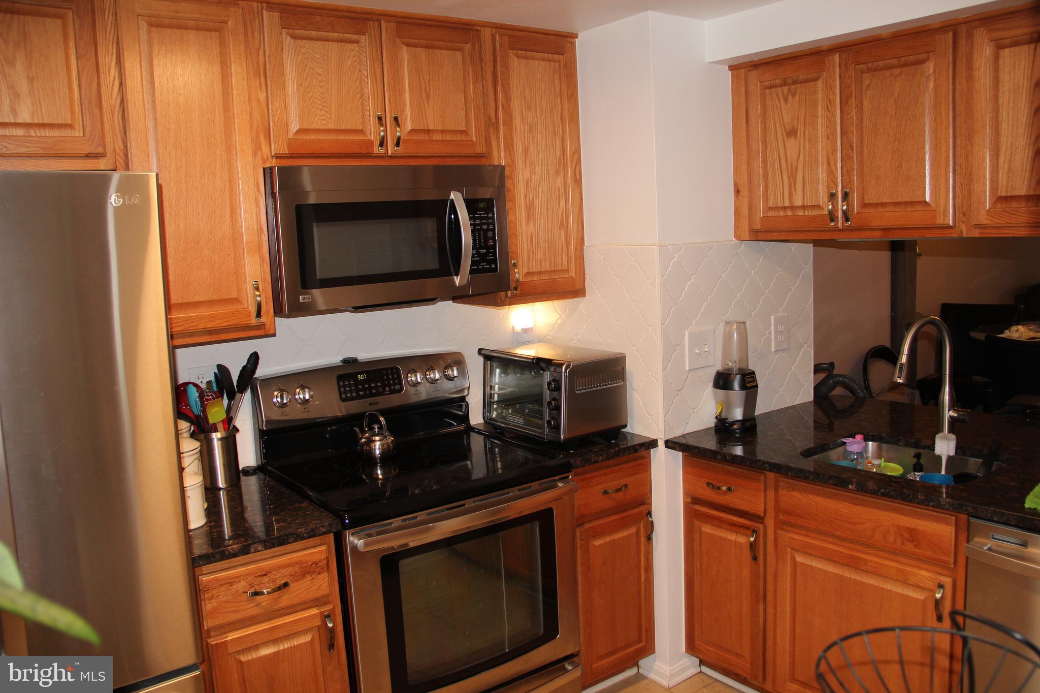 9505 DUNBROOK COURT