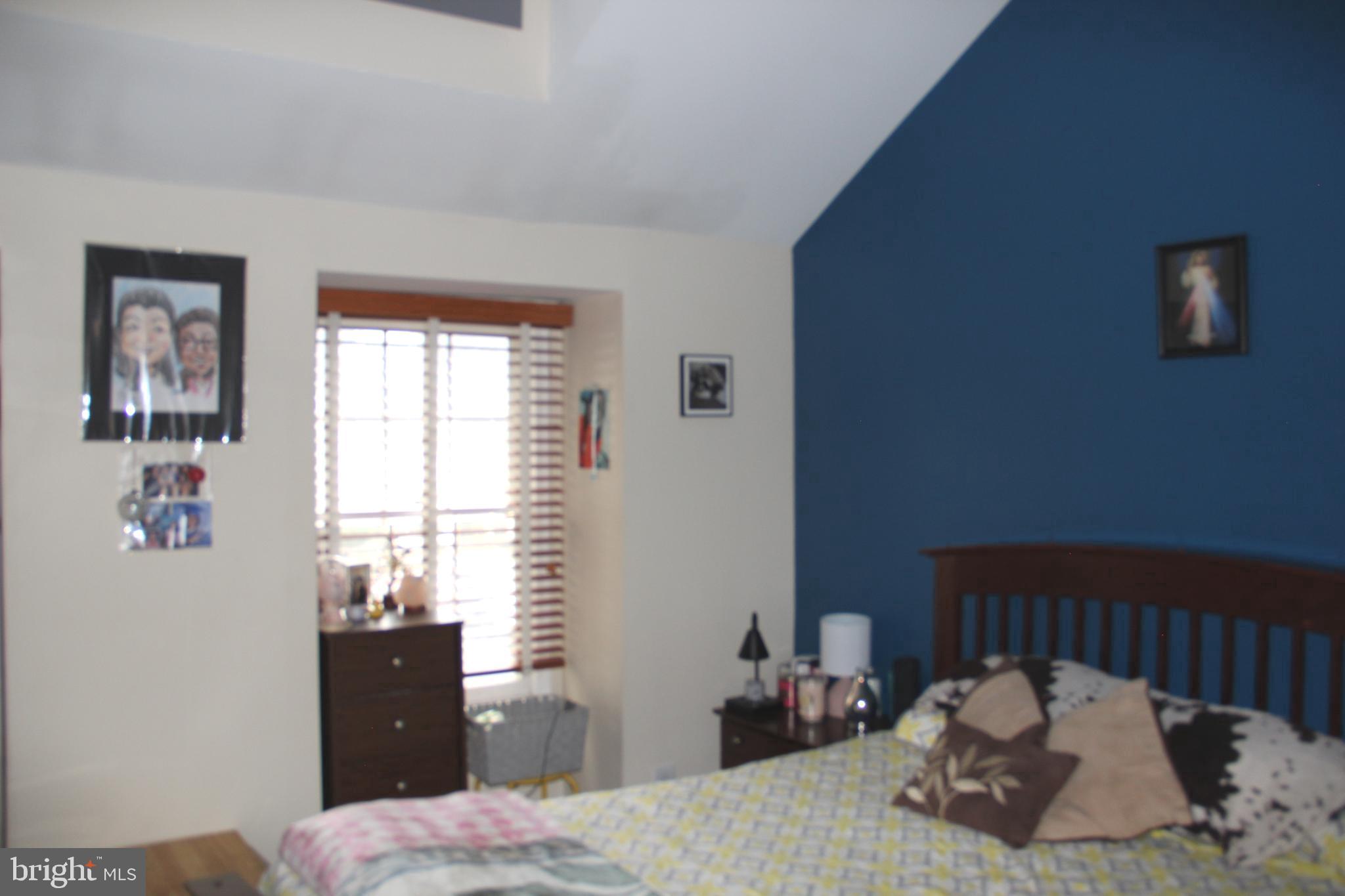 ESSEX PLACE - Residential