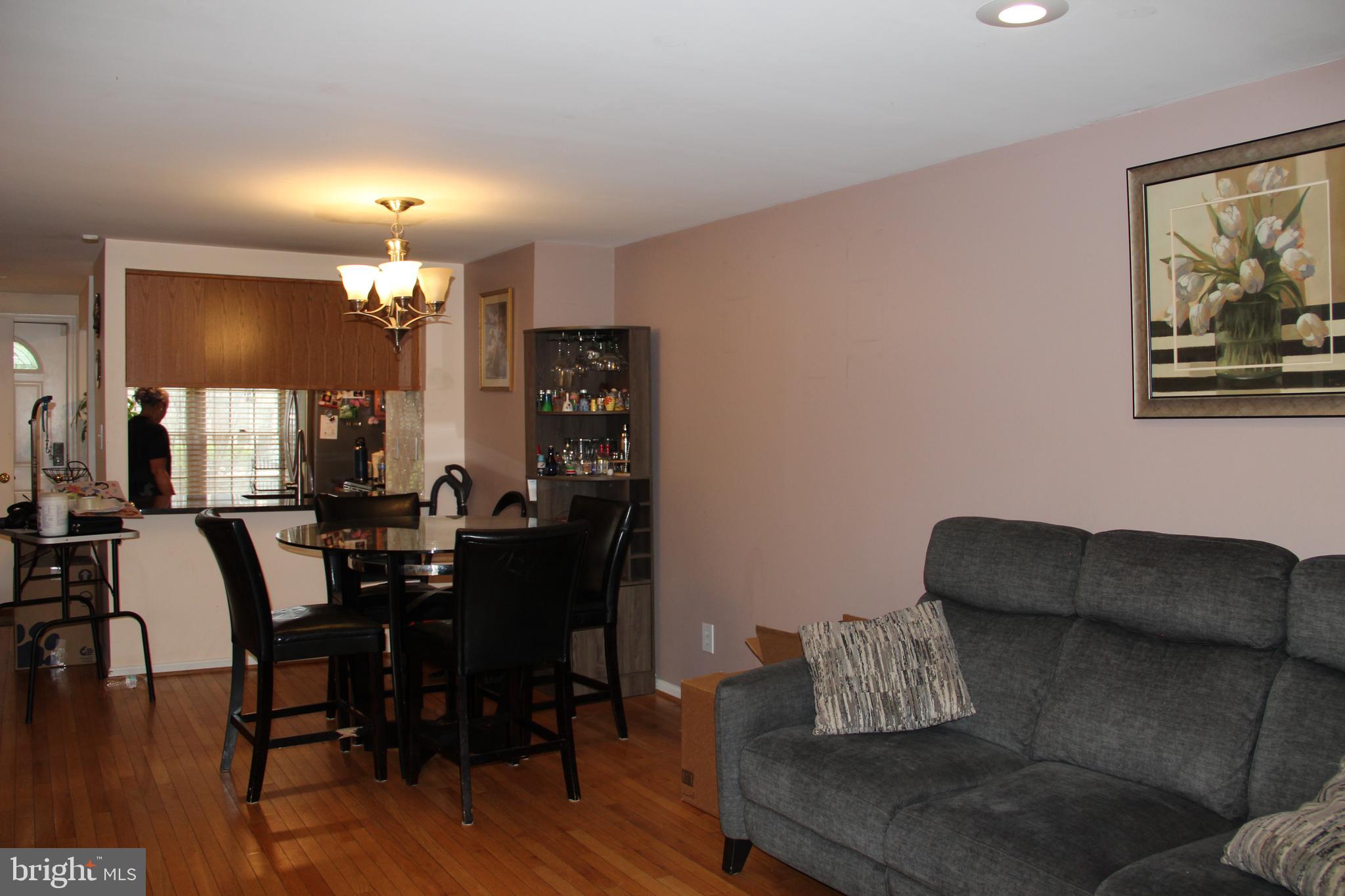 ESSEX PLACE - Residential