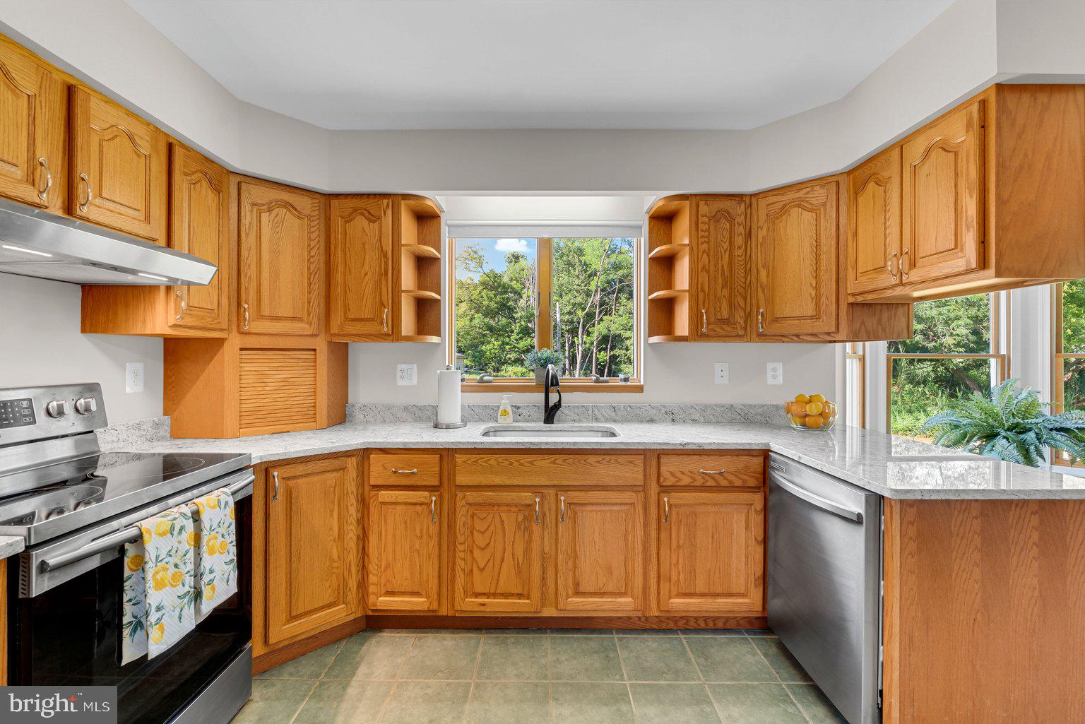 OLIVER BEACH - Residential