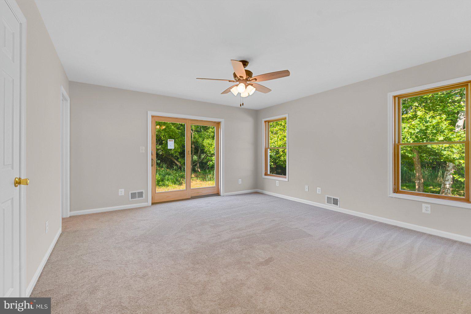 OLIVER BEACH - Residential