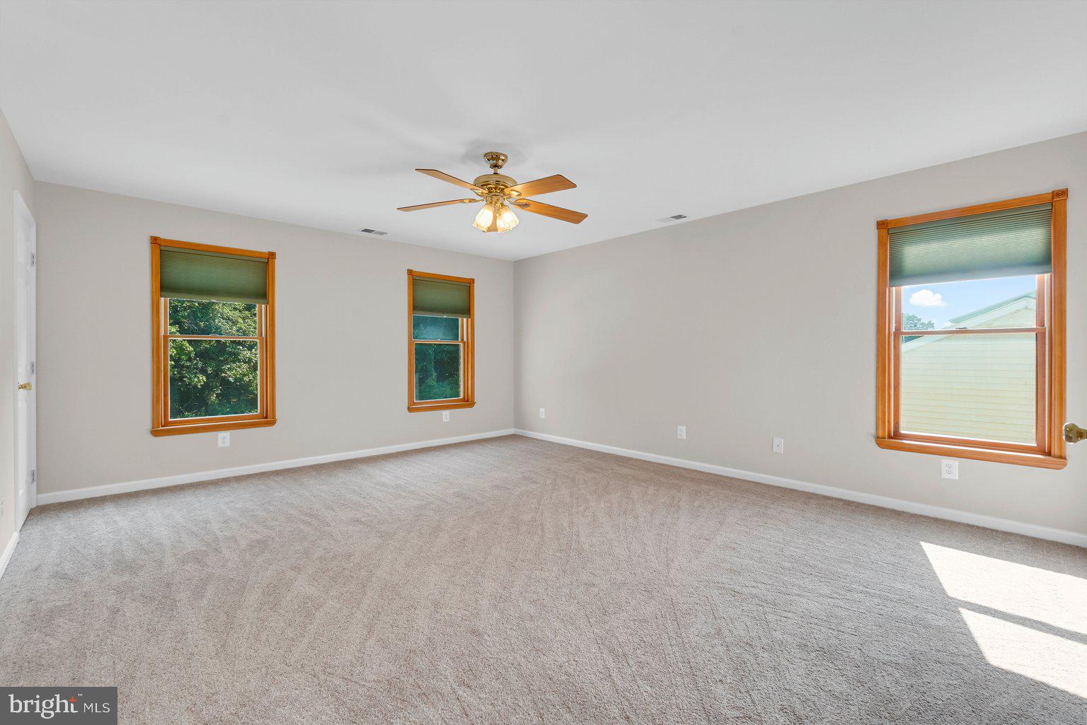 OLIVER BEACH - Residential