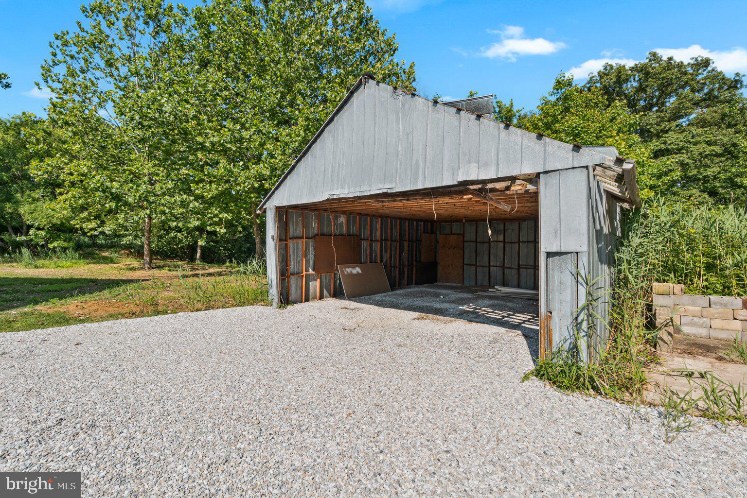 OLIVER BEACH - Residential