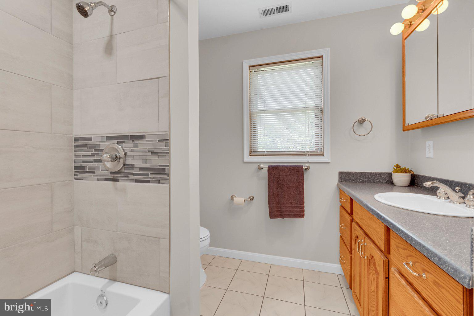 OLIVER BEACH - Residential