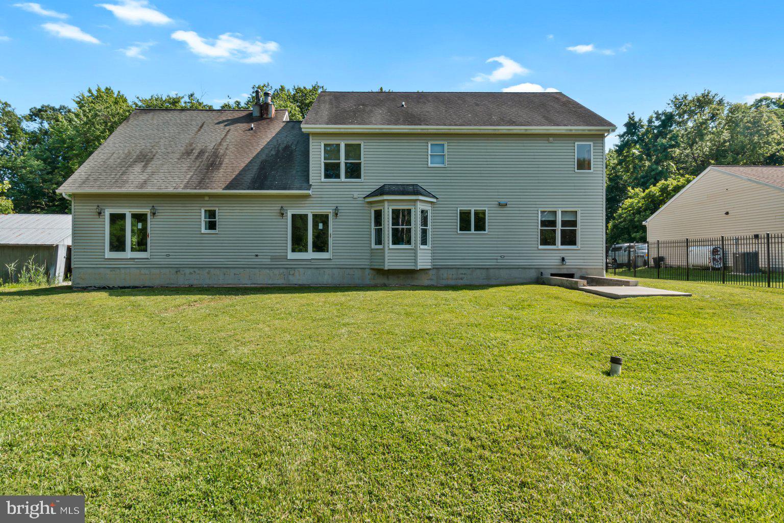 OLIVER BEACH - Residential