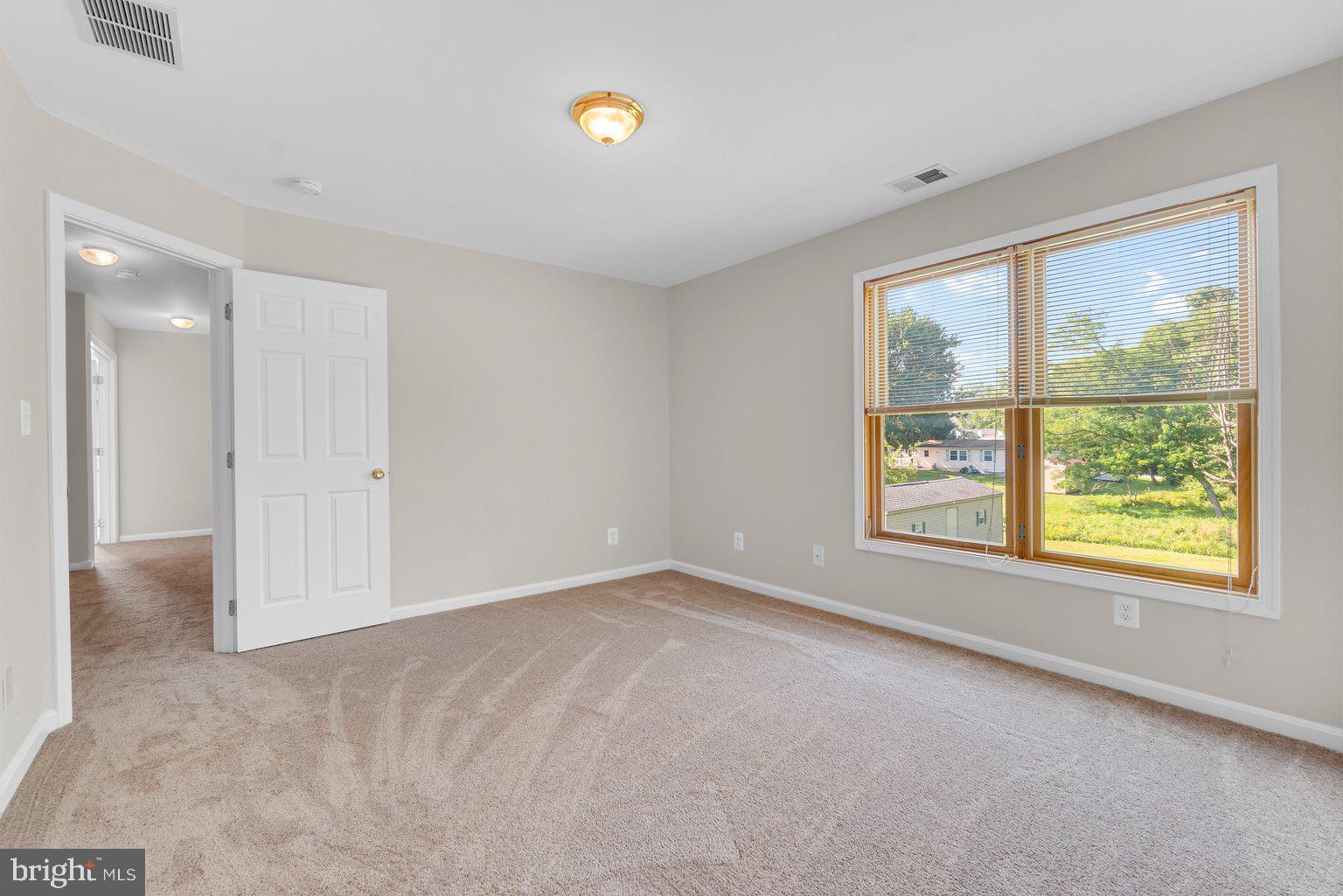 OLIVER BEACH - Residential