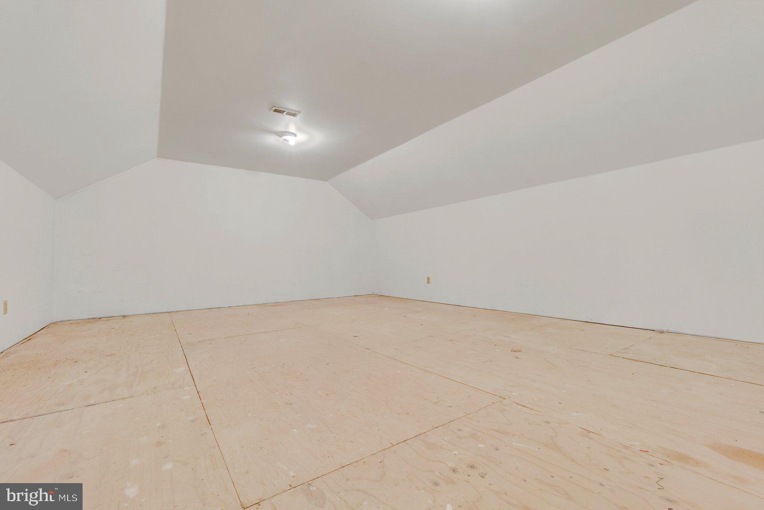 OLIVER BEACH - Residential