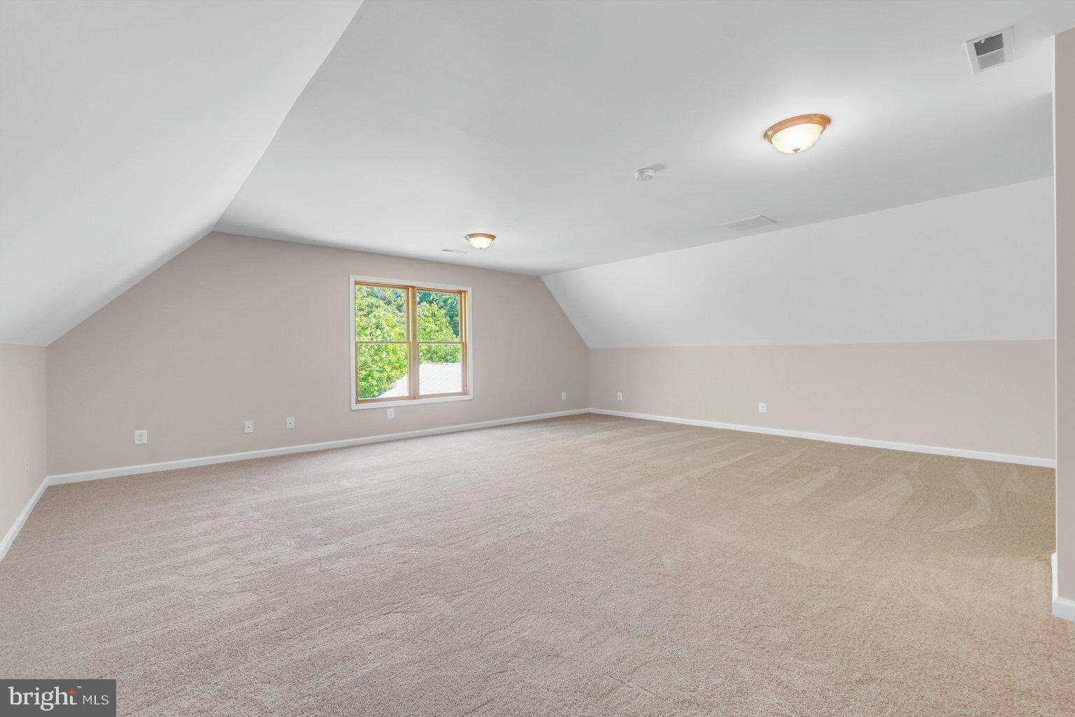 OLIVER BEACH - Residential