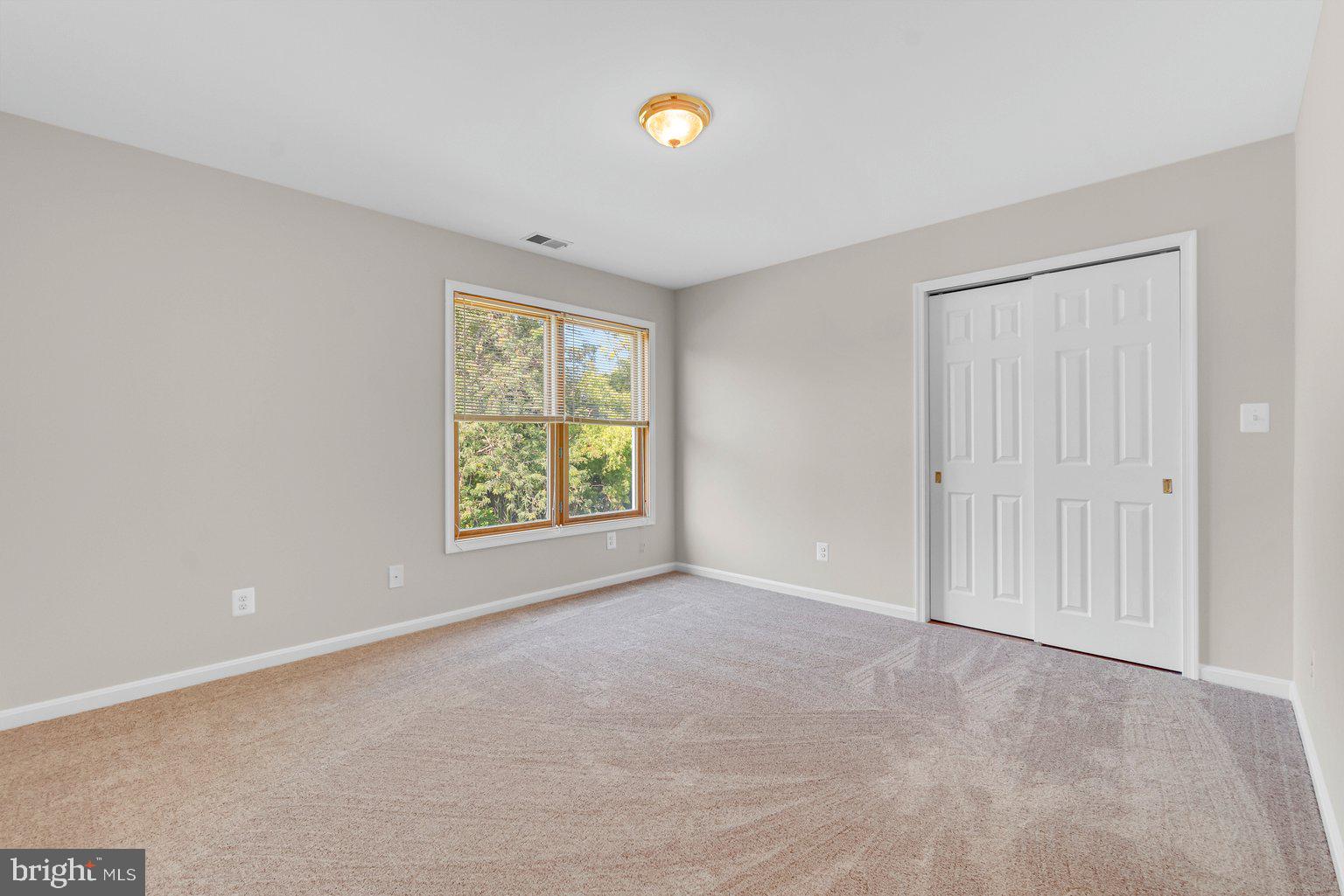 OLIVER BEACH - Residential