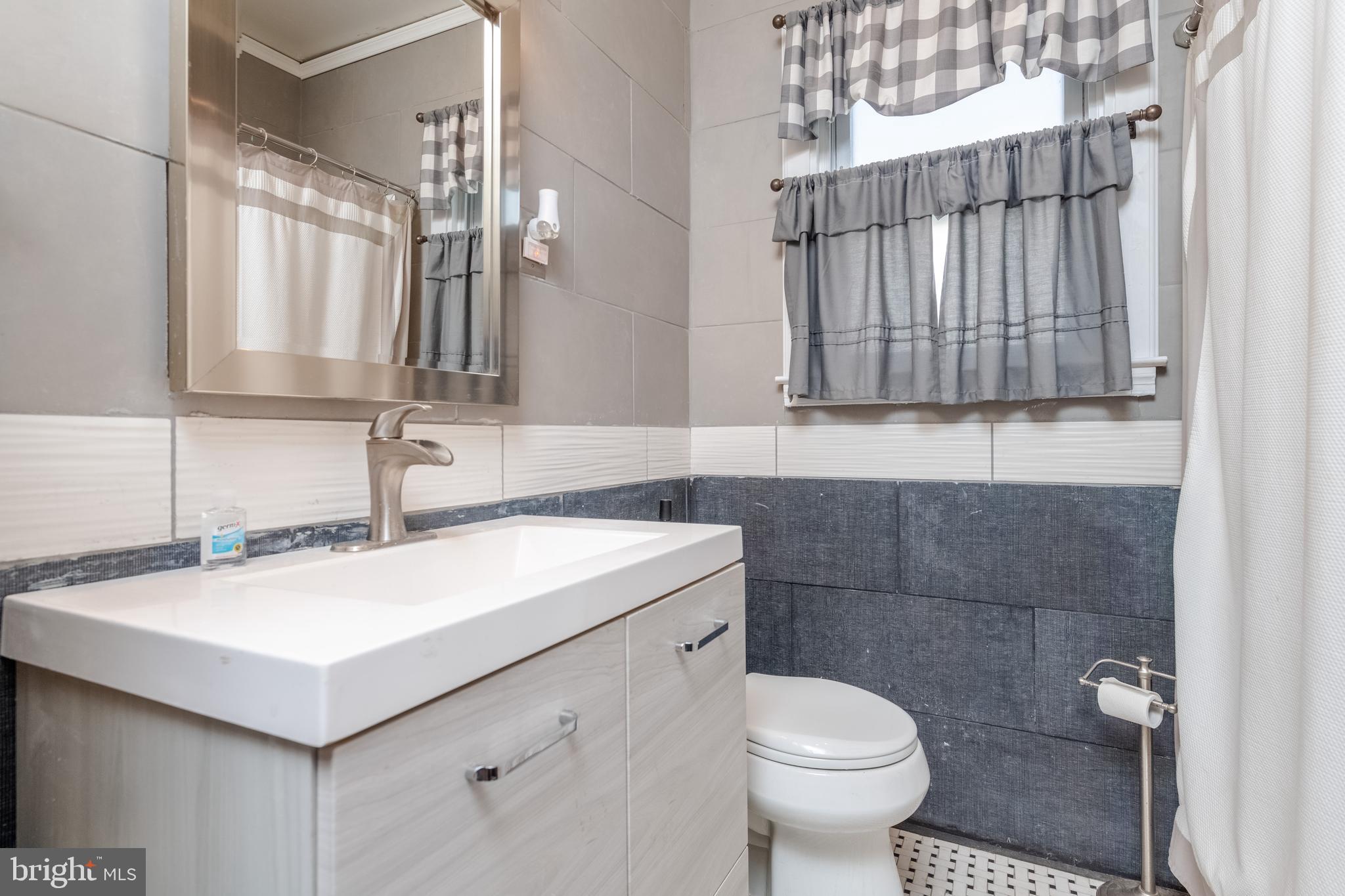 WOODSIDE - Residential