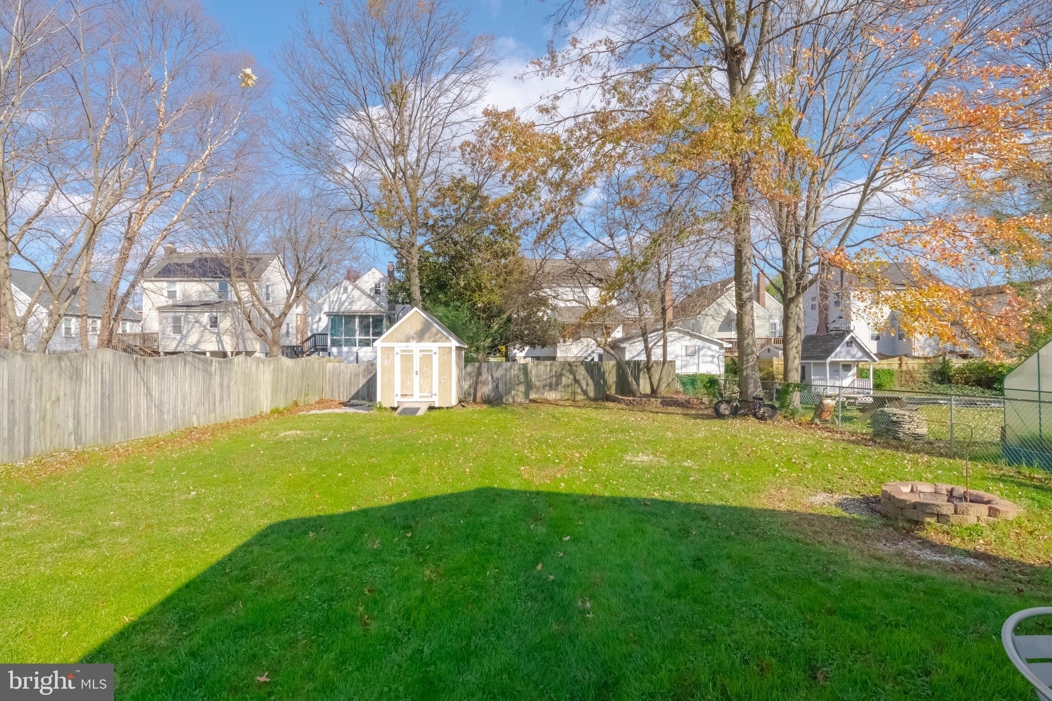 WOODSIDE - Residential