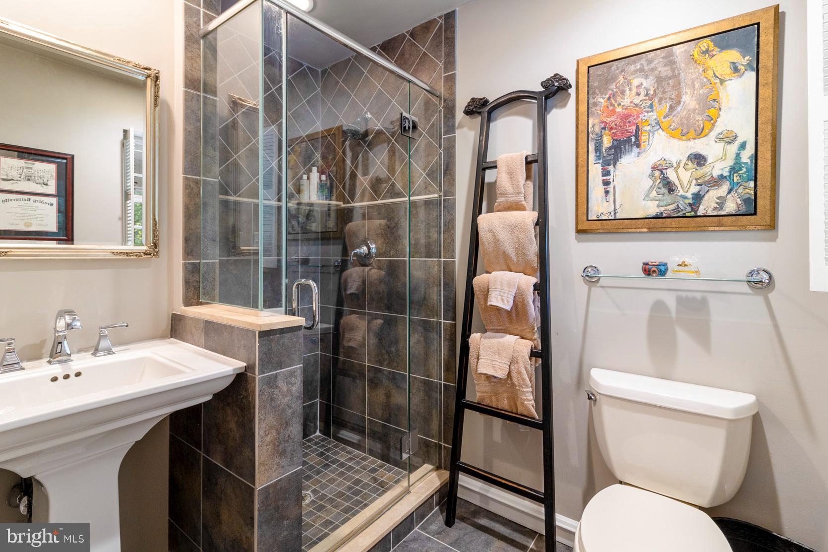 MERION GOLF ESTATES - Residential