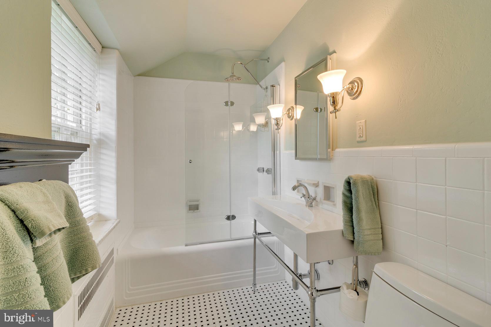 MERION GOLF ESTATES - Residential