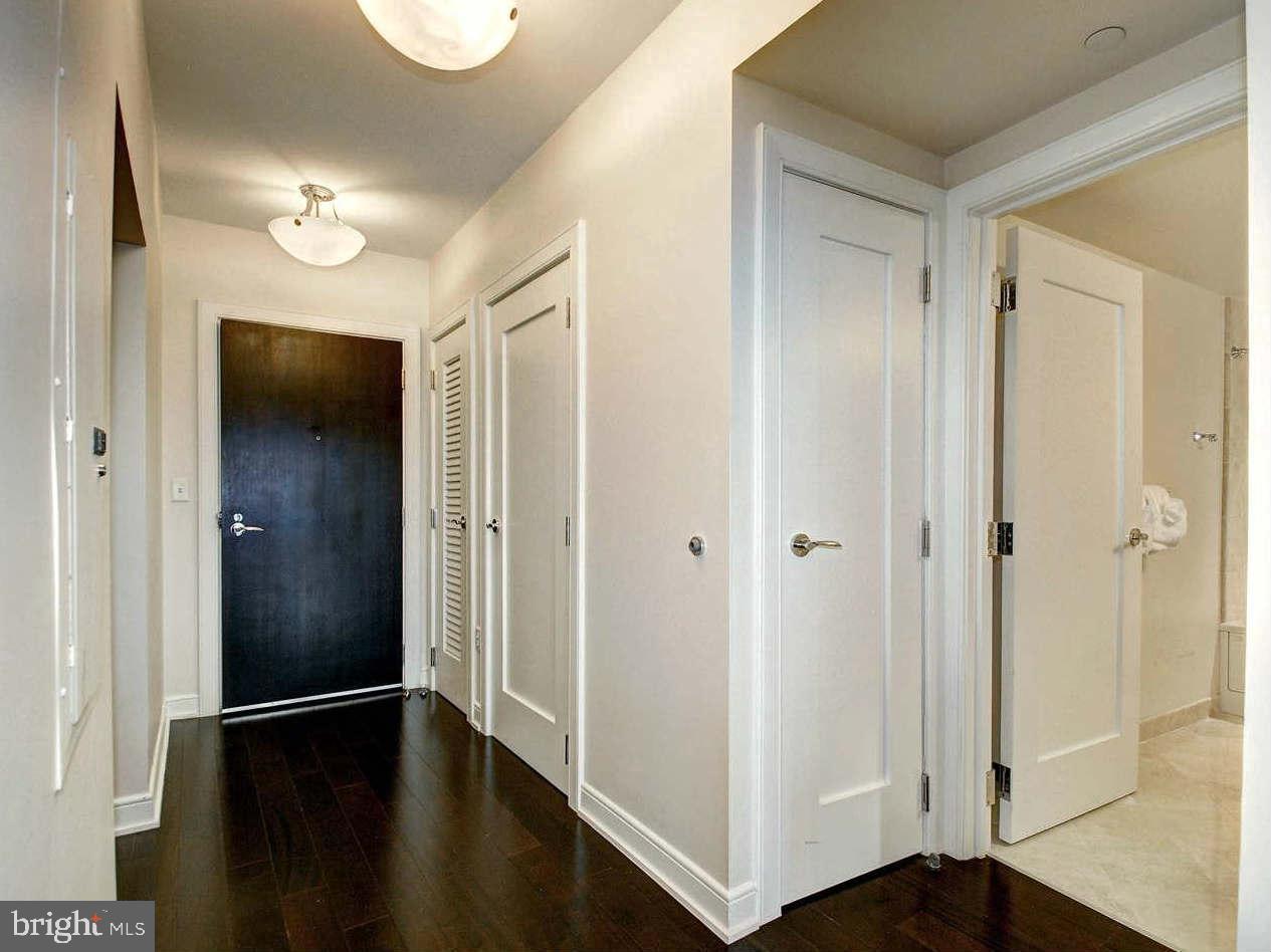 1111 19TH STREET N 1601