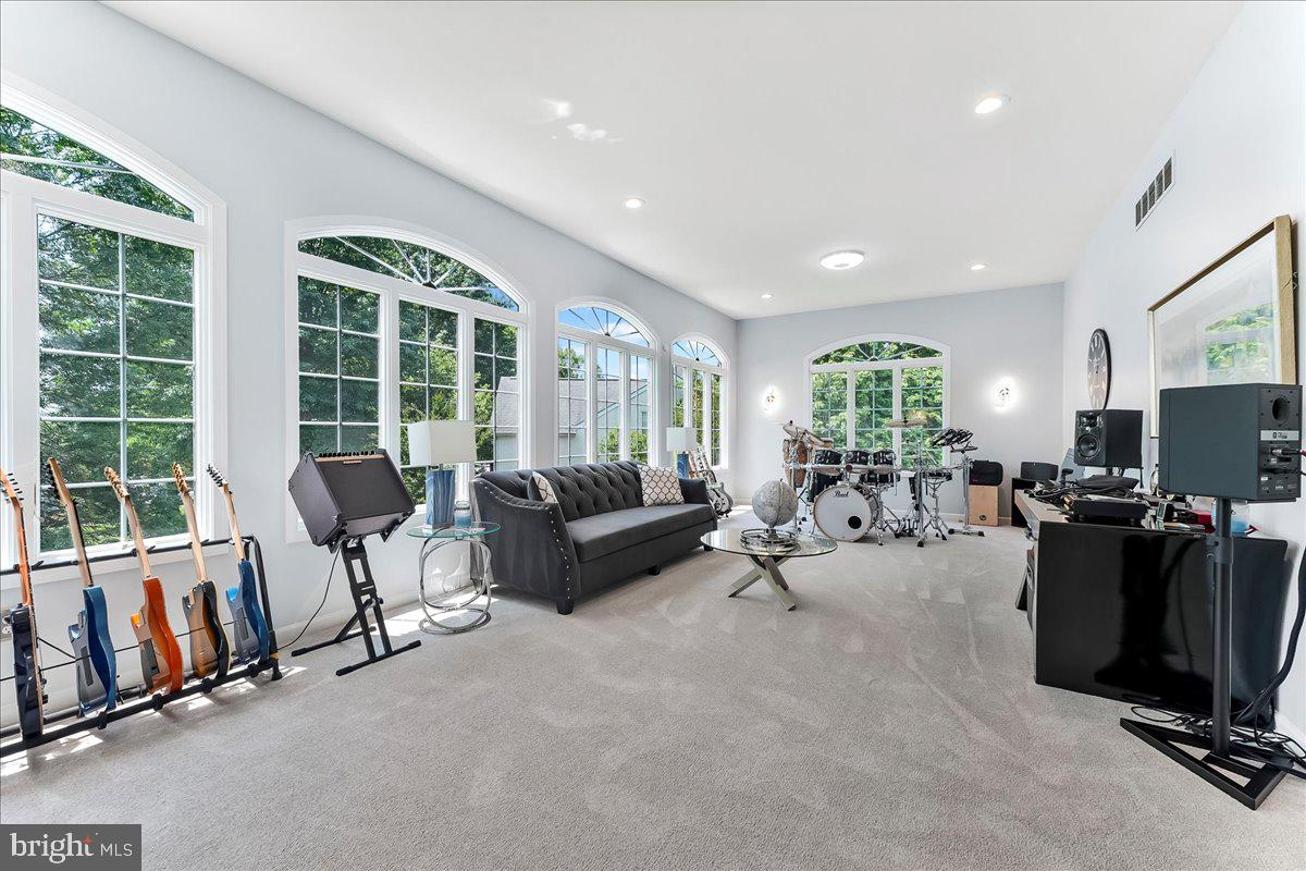 GARNET VALLEY WOODS - Residential