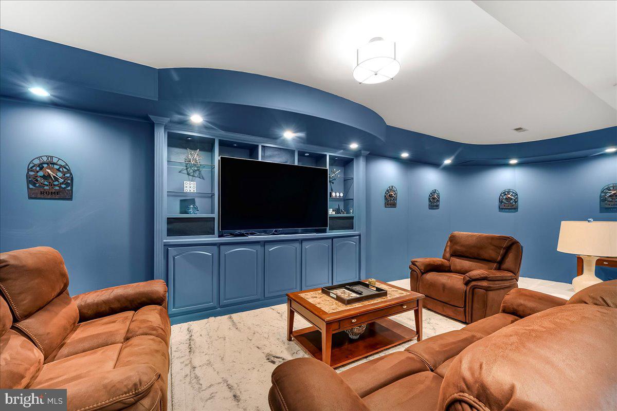 GARNET VALLEY WOODS - Residential