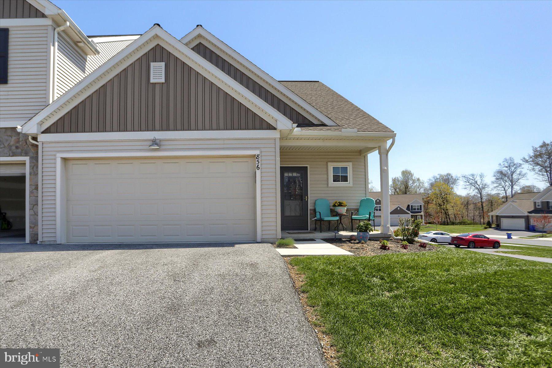 CHAMBERS POINTE - Residential