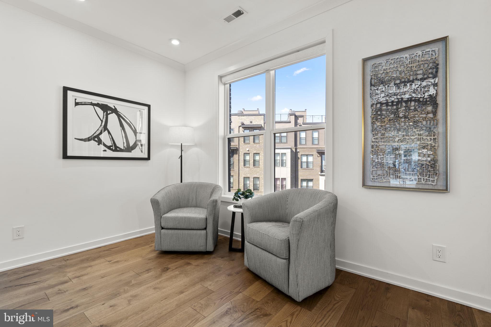 COMMONWEALTH PLACE AT WESTFIELDS - Residential