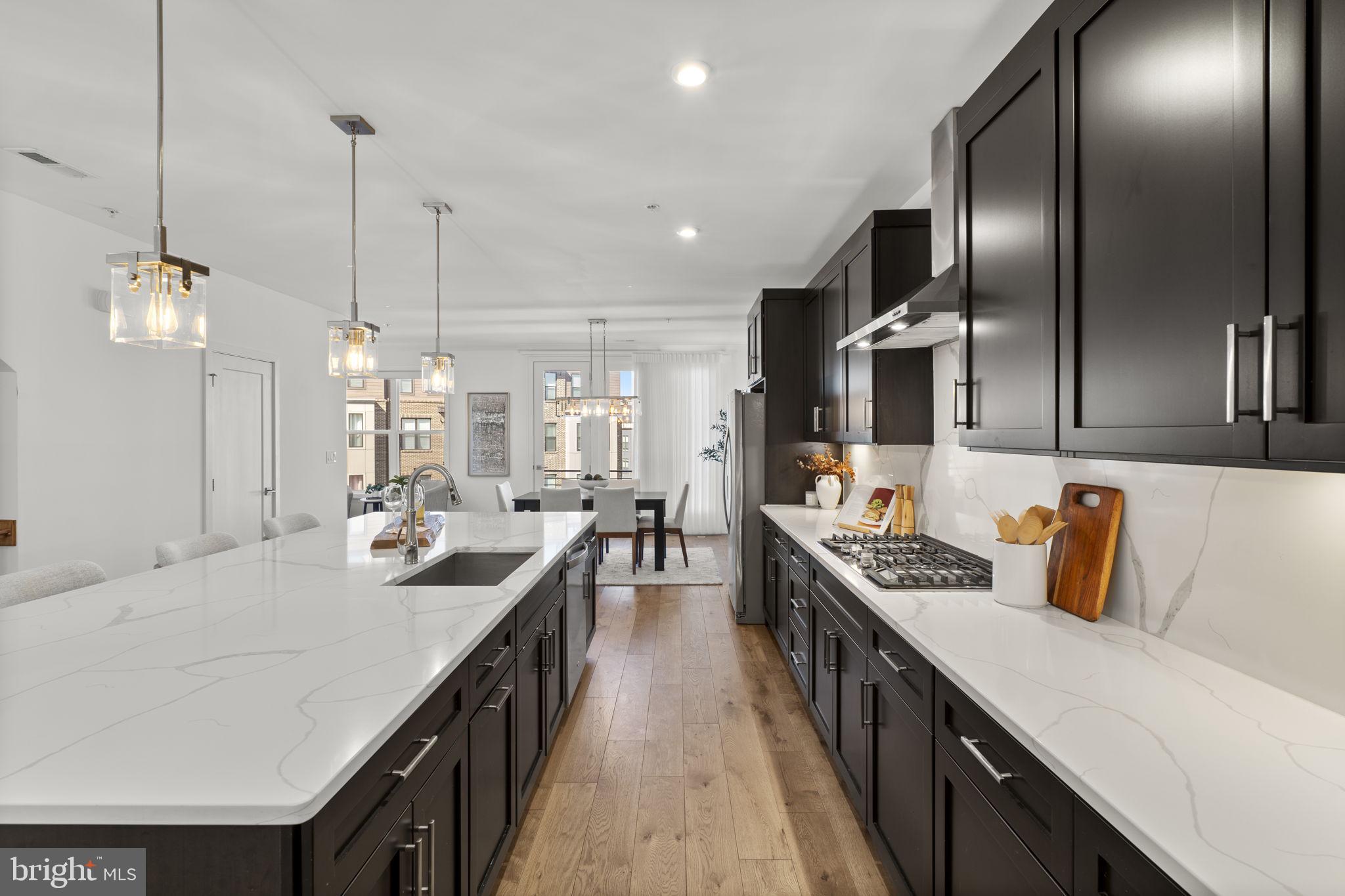 COMMONWEALTH PLACE AT WESTFIELDS - Residential