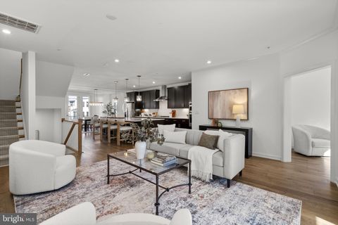 14420 BECKETT GLEN CIRCLE 902 CHANTILLY VA 20151