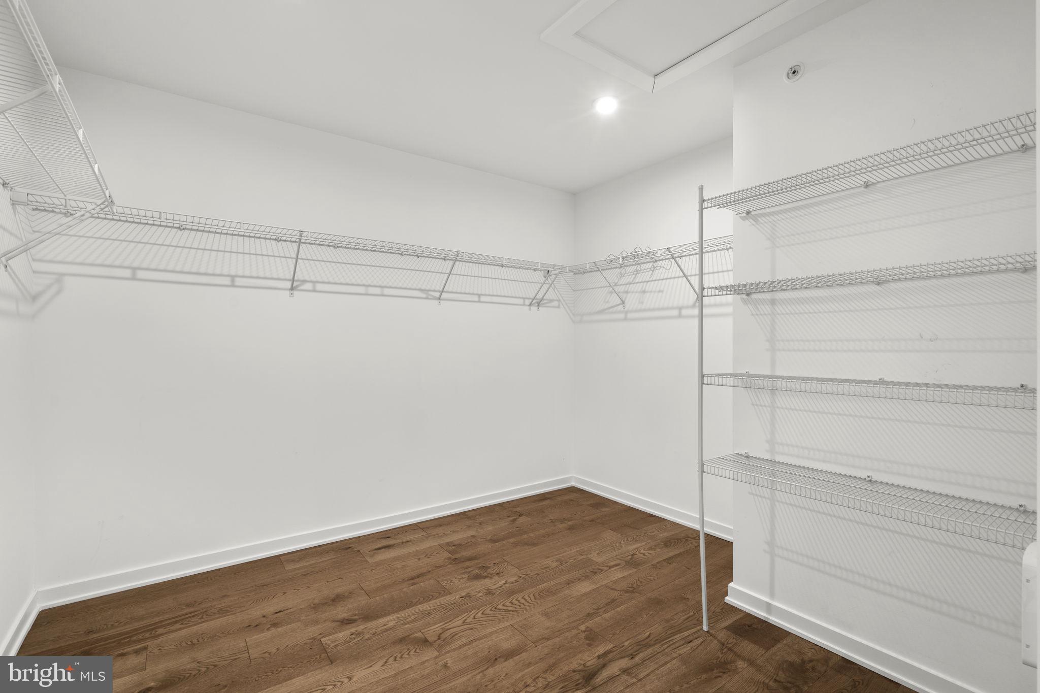 COMMONWEALTH PLACE AT WESTFIELDS - Residential