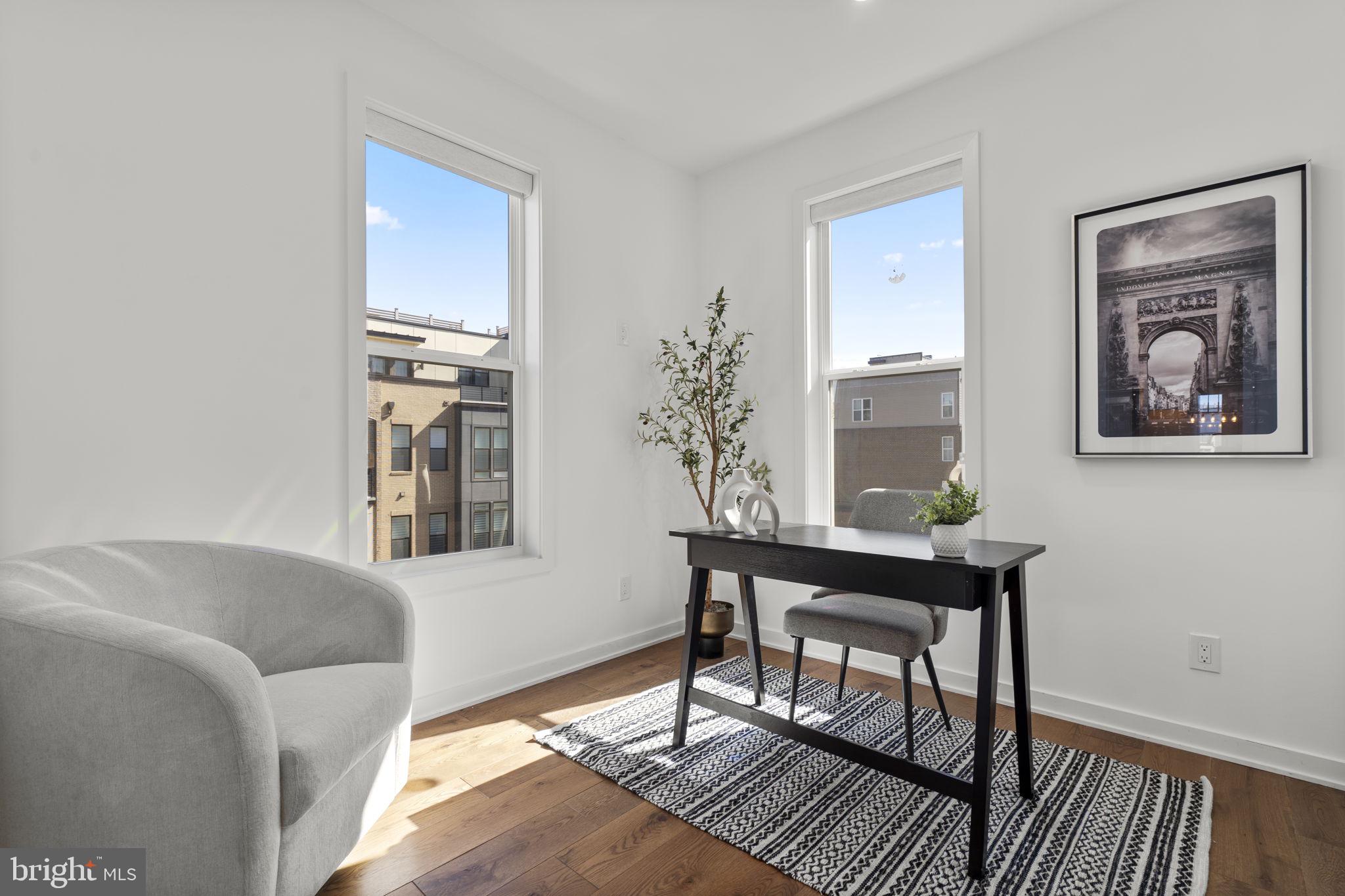 COMMONWEALTH PLACE AT WESTFIELDS - Residential