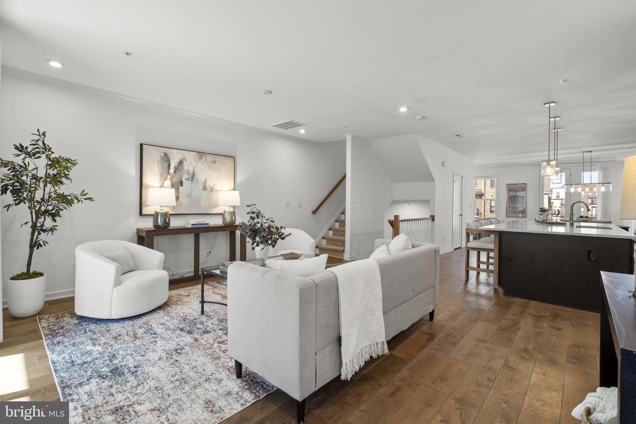 COMMONWEALTH PLACE AT WESTFIELDS - Residential