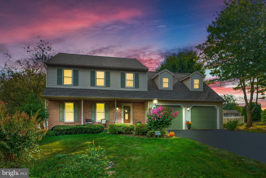 Photo of 3622 Falcon Court, MOUNTVILLE, PA 17554 (MLS # PALA2057322)