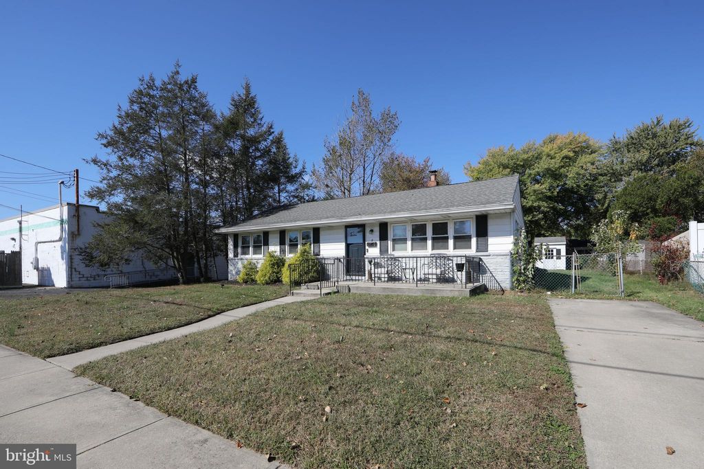 Photo of 8 Pennsylvania Avenue, SOMERDALE, NJ 08083 (MLS # NJCD2104536)