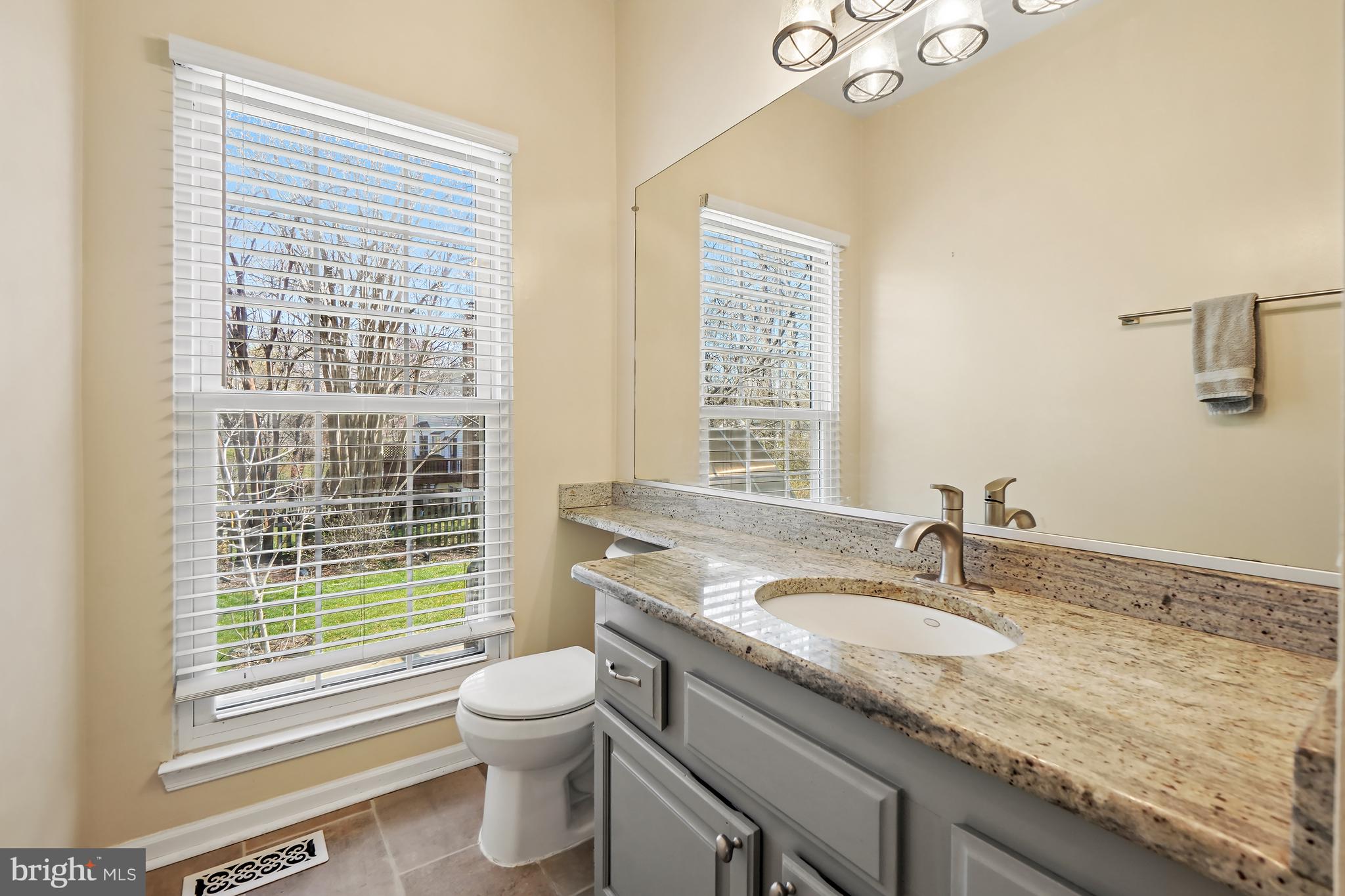 TWIN OAKS FARM - Residential