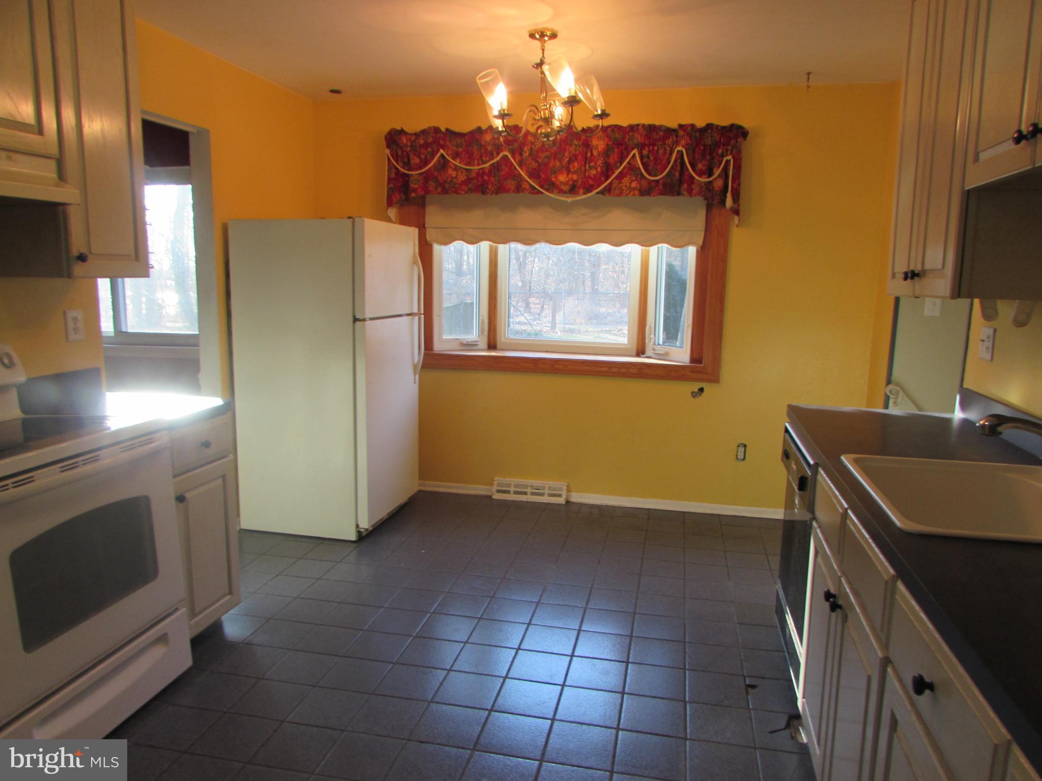 FORT WASHINGTON ESTATES - Residential