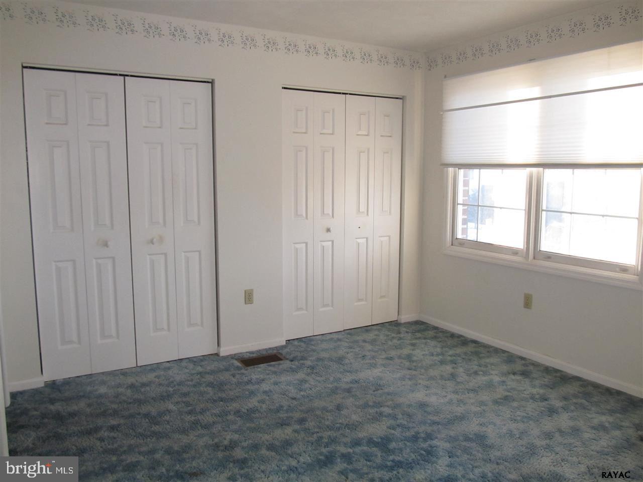 MEADOWS - Residential