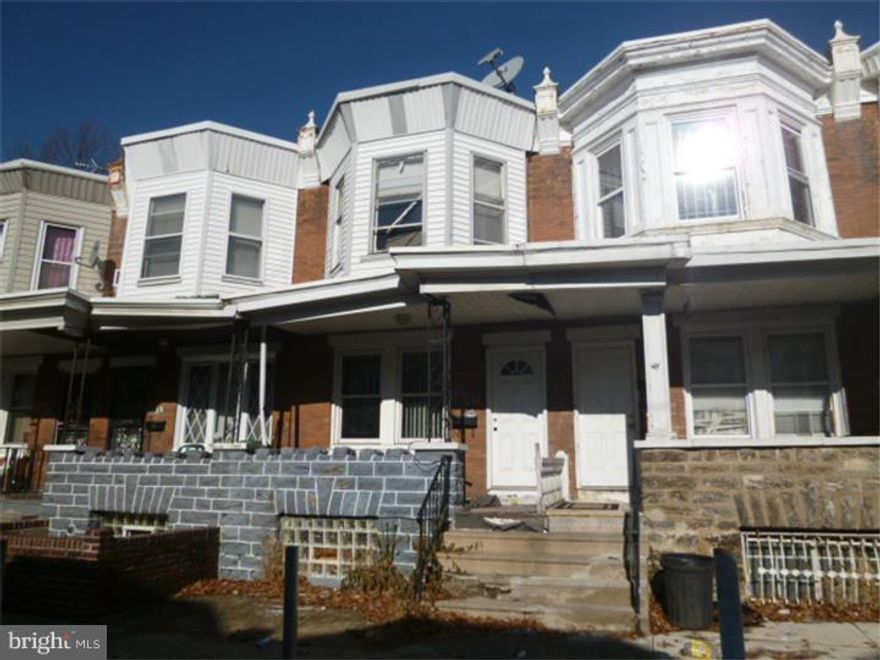 3 bedroom house that is in pretty good condition. off All offers will be presented, $2,000 certified deposit and proof of funds will be required. AS IS Addendum and buyer will be responsible for u/o. Seller is equitable owner. Recommend to use assurance abstract for tile This is an assignment transaction. Cash or hard money financing only. All offers will be presented