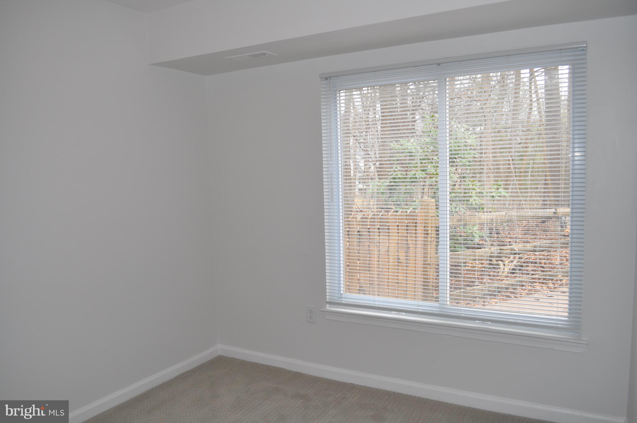 WILLIAMSBURG VILLAGE - Residential Lease