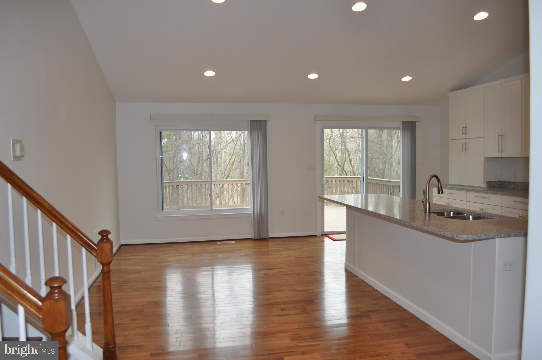 WILLIAMSBURG VILLAGE - Residential Lease