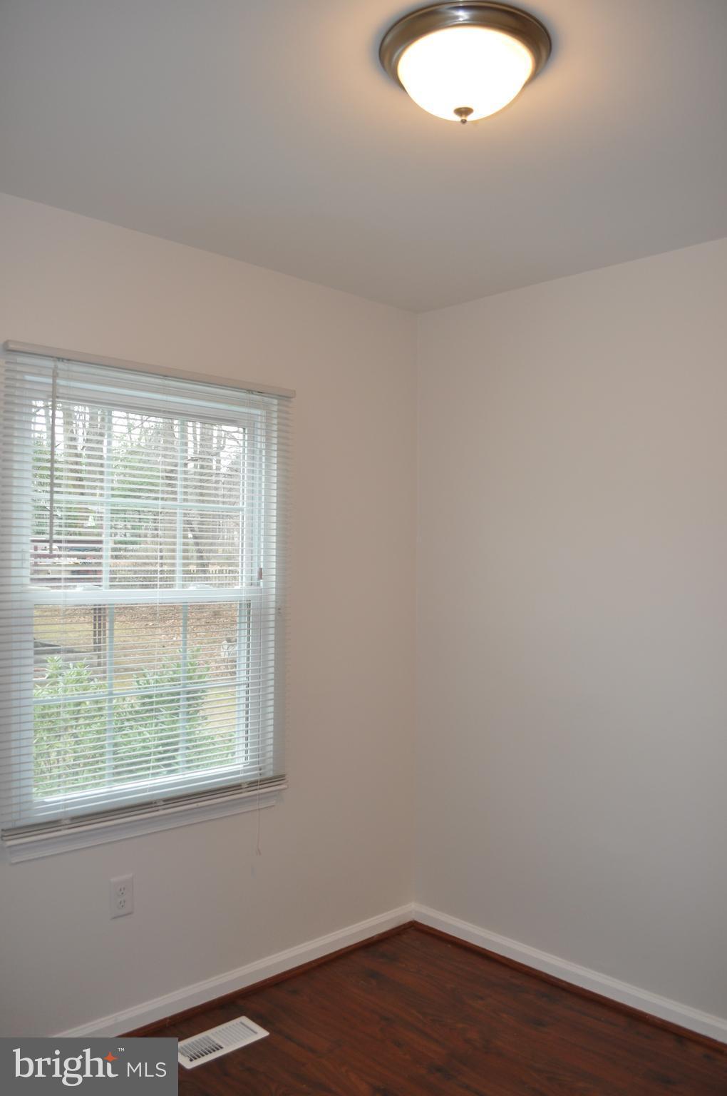 WILLIAMSBURG VILLAGE - Residential Lease