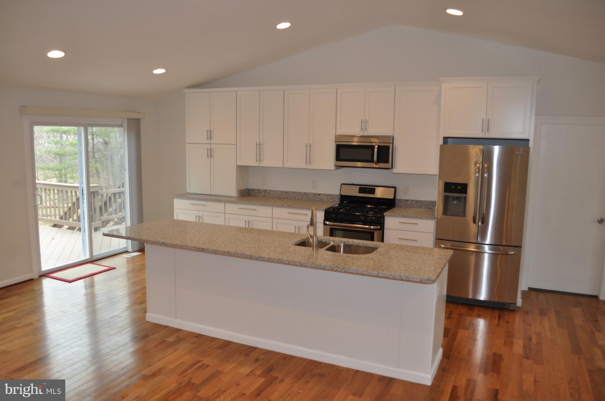 WILLIAMSBURG VILLAGE - Residential Lease